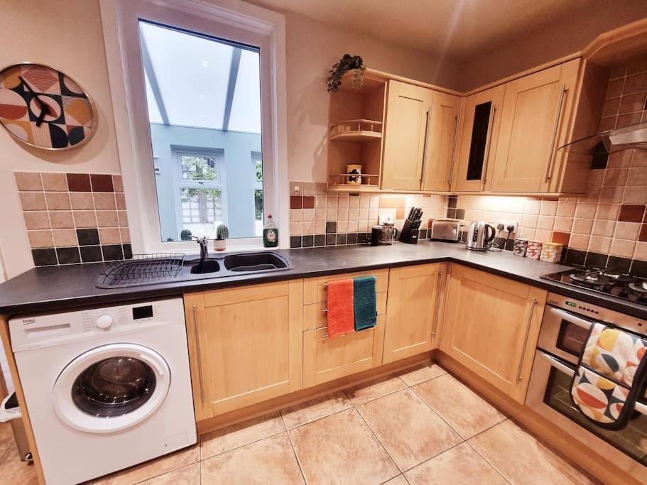 Central Lancaster City Centre Terraced Gem エクステリア 写真